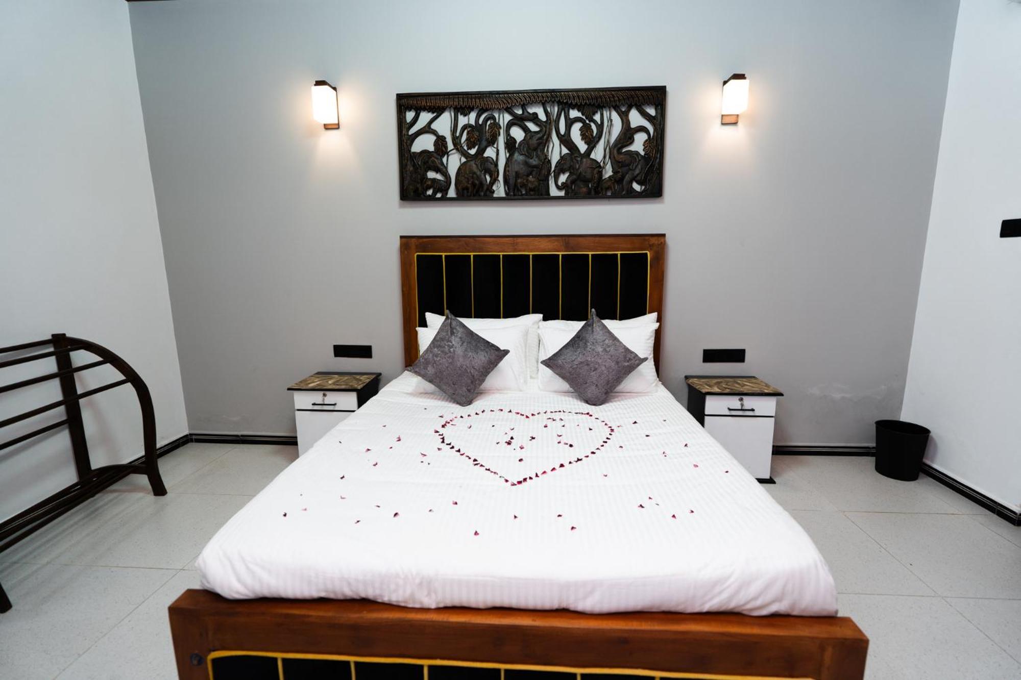 Golden Stars Hotel Dambulla Esterno foto