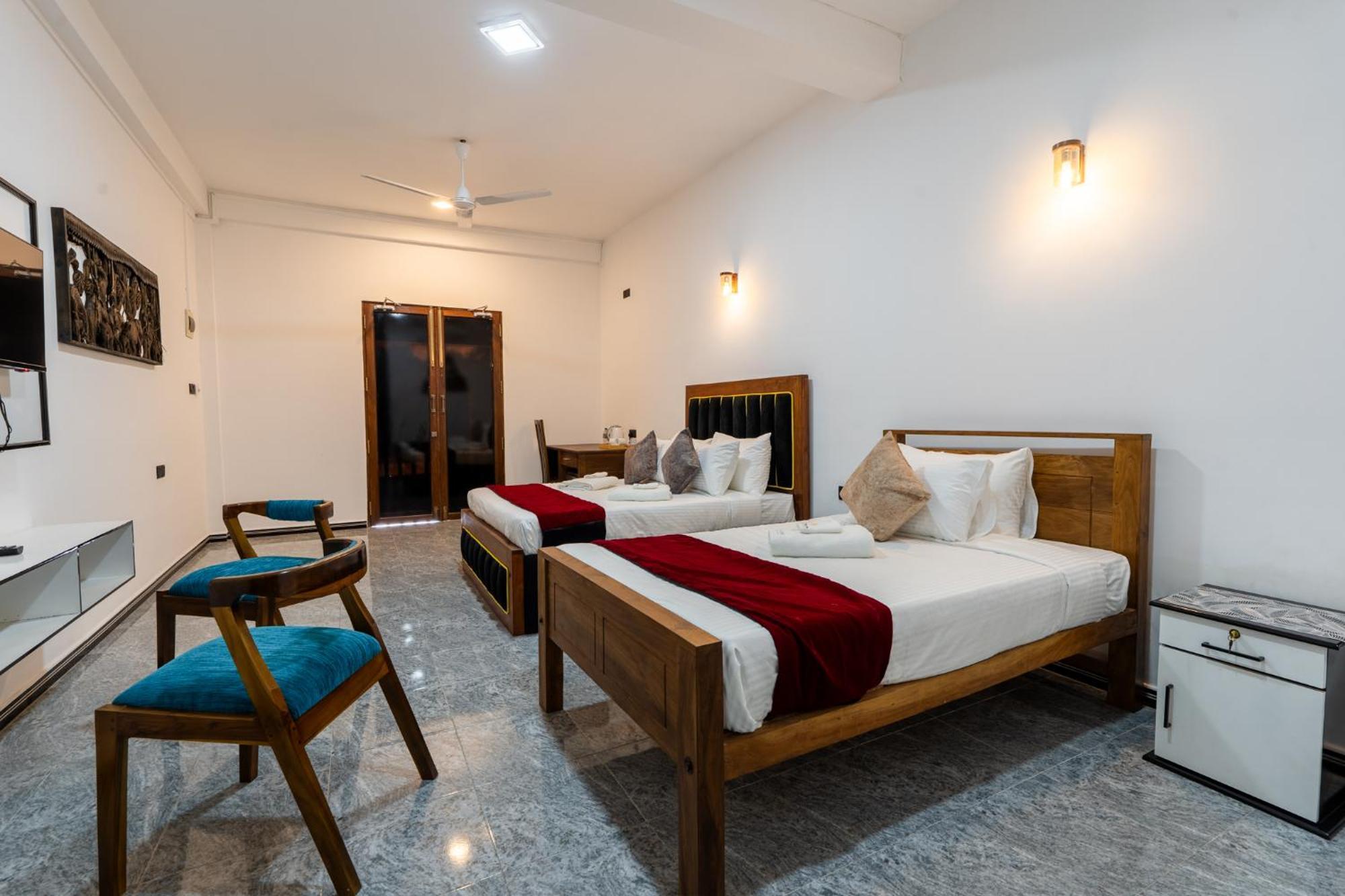 Golden Stars Hotel Dambulla Esterno foto