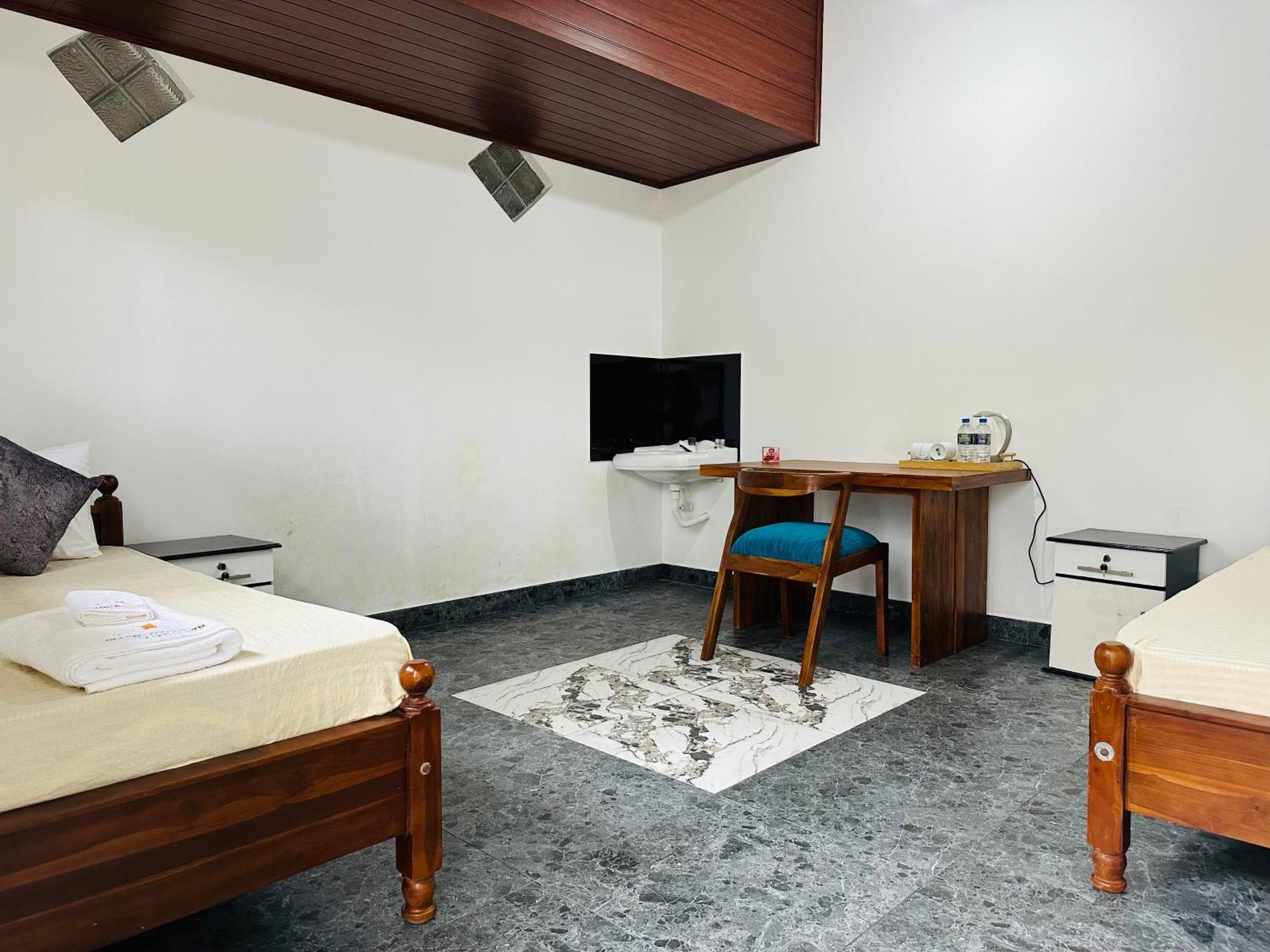 Golden Stars Hotel Dambulla Esterno foto